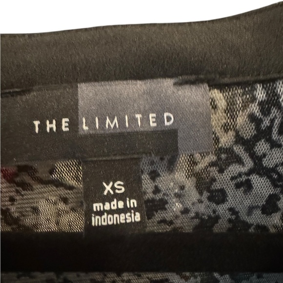 BUNDLE BOX - various women’s XS tops - Picture 8 of 14